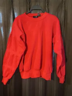 赤色 長袖トレーナー