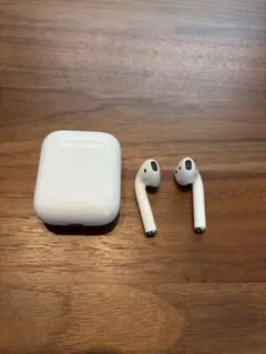 【ジャンク品】AirPods本体 ホワイト 充電ケース&シリコンカバー付き