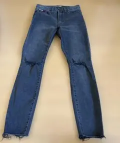 トミーヒルフィガー ダークグレー スキニーデニム