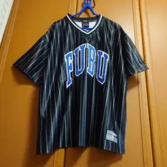 FUBU/フブ Patch V Neck Tシャツのサムネイル