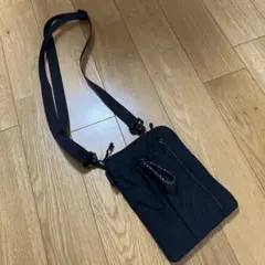スタジオクリップ財布ショルダー ブラックナイロンサコッシュ