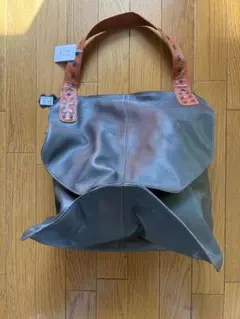 レザーショルダーバッグ グレー　2ウェイ