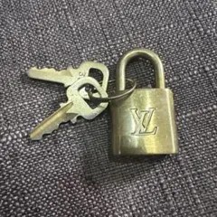 ルイヴィトン 鍵 カデナ クロシェット 3点セット - メルカリ