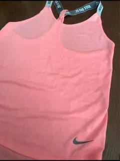 ナイキ　ヨガウエア　ドライフィット　S M ロゴ　肩ゴム　フィットネス