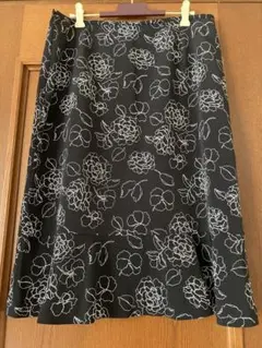 Aylesbury フラワープリント フレアスカート　L