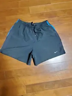 NIKE ナイキ　DRY-FITショートパンツ　サイズM グレー