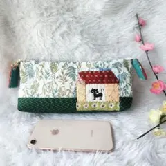 ねこハウスのアップリケ × デニムポーチ