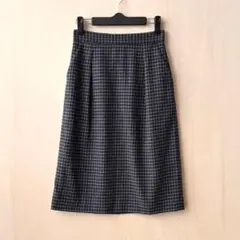 チェックスカート　やや起毛　ポケット、スリットあり