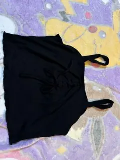 ブラックキャミソール ストラップ付き