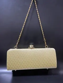 ゴールド クラッチバッグ ビジュー付き