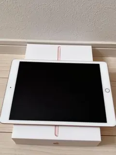 美品箱付きiPad第7世代 Wi-Fi 32GB ゴールド/フィルムとカバー付きのサムネイル