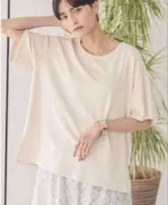 ！夏物お値下げ中！【美品】AMERICAN HOLIC バックスリットTシャツ