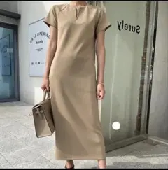 バースデーバッシュ★キーネックIラインドレス！ベージュS