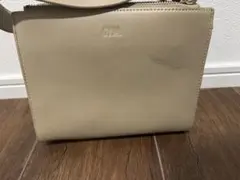 GYDA ベージュ レザー ショルダーバッグのサムネイル