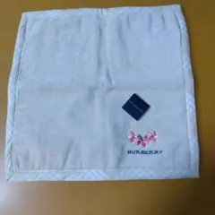 BURBERRY ベージュ タオルハンカチ 花刺繍