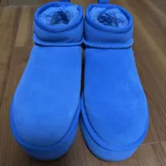 UGG クラシックウルトラ　ミニ　プラットフォームのサムネイル