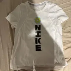 NikeランニングTシャツ