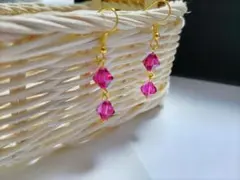 No.264 スワロフスキー8mmの赤紫色ピアス