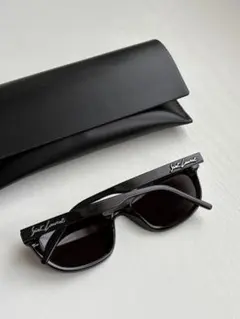SAINT LAURENT ブラックサングラス ケース付き