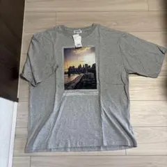 【タグ付き新品】R.STANDY フォトTシャツ グレー XLのサムネイル