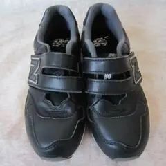 ニューバランス 313　ベロクロスニーカー　黒灰銀　21.5㎝　ok2511D