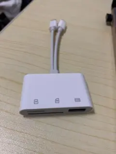 在庫処分 新品 USB-C Lightning SDカードリーダー 3in2