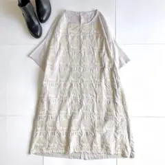美品 haupia コットン 刺繍 バック タック シャツ ワンピースのサムネイル