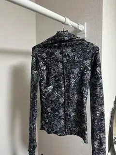 【最終セール】litmus スキントップス ベージュ 花柄 最終セール】litmus スキントップス ベージュ 花柄