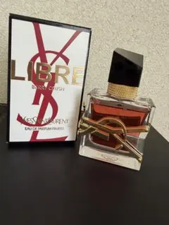リブレ オーデパルファム ベリークラッシュ30mL・ノベルティポーチ