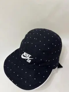 【NIKE SB】 リバーシブル　ブラック　キャップ　ホワイト