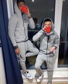 ナイキテックフリース　セットアップ　上下　サイズS ukファッション