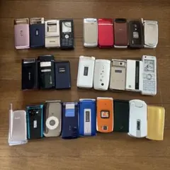む*ん様 【ジャンク品】使用済み携帯電話23台セット（約2,100g)※バッテリ む*ん様 【ジャンク品】使用済み携帯電話23台セット（約2,100g