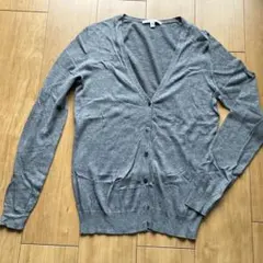 ユニクロ　UVカットカーディガン　Vネック　グレー