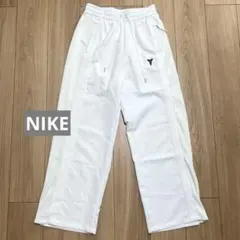 美品　NIKE Dly-fit ロングパンツ　ホワイト　S