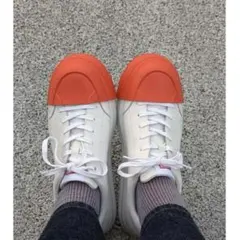 【美品】CAMPER カンペール スニーカー ホワイト オレンジ レザーのサムネイル