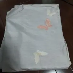 リメイク用 淡いグレー地に舞蝶の飛び柄 紬 訳アリ