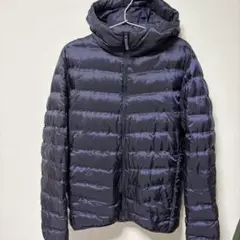 ユニクロ　ウルトラライトダウン　ネイビー　Mサイズ