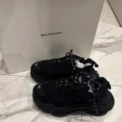 BALENCIAGA Triple S ブラック スニーカー 40のサムネイル