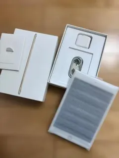 【中古美品】Apple iPad mini4 16GB ゴールド