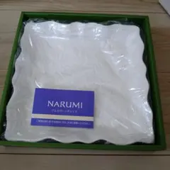 NARUMI ボーンチャイナ スクエアプレート 皿のサムネイル