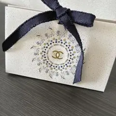 CHANEL 【限定デザイン】ギフトボックス カメリアチャーム付き