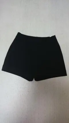 ZARA黒ショートパンツのサムネイル