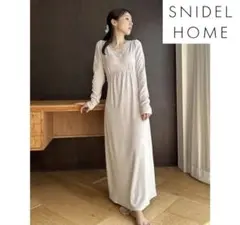 【お値下げ】新品 SNIDEL HOME【SilkyFleece】レース長袖のサムネイル