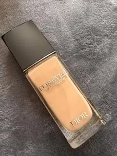 Dior Forever Skin Glow リキッドファンデーション1.5N