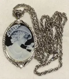 ヴィンテージカメオネックレス　ロングチェーンネックレス