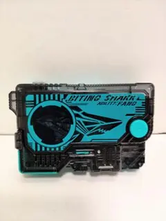 仮面ライダーゼロワン dxバイティングシャークプログライズキー