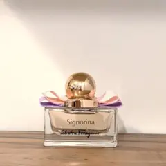 サルヴァトーレ フェラガモ シニョリーナ 香水 Signorina 30ml