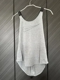 Nike グレー タンクトップ