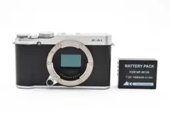 Fujifilm X-A1 ホワイト　☆送料無料☆ FUJIFILM X-A1【完動品】1000台限定色ホワイト❗️明るいパン