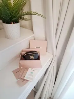 miumiuミュウミュウバングルミニポーチバックのサムネイル